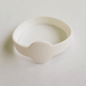 Силиконовый браслет-"часики" белый размер Взрослый (202*12*2 мм)